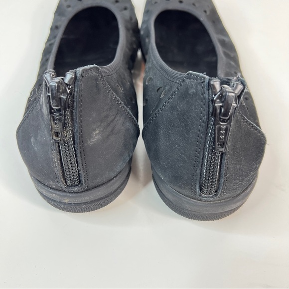 Sesto Meucci Diva Women’s Sz 9 Black Flats Perforated Skimmer Back Zipper Wedge - Picture 5 of 7